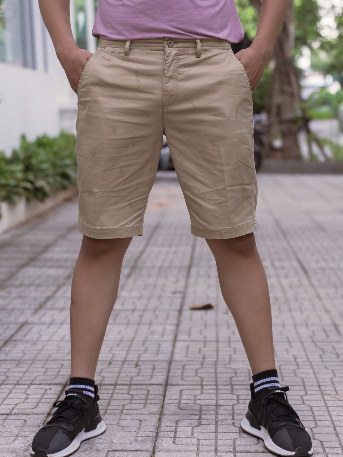 Quần short khaki dáng dài Be đậm 33 Quần short khaki dáng dài Be đậm 33