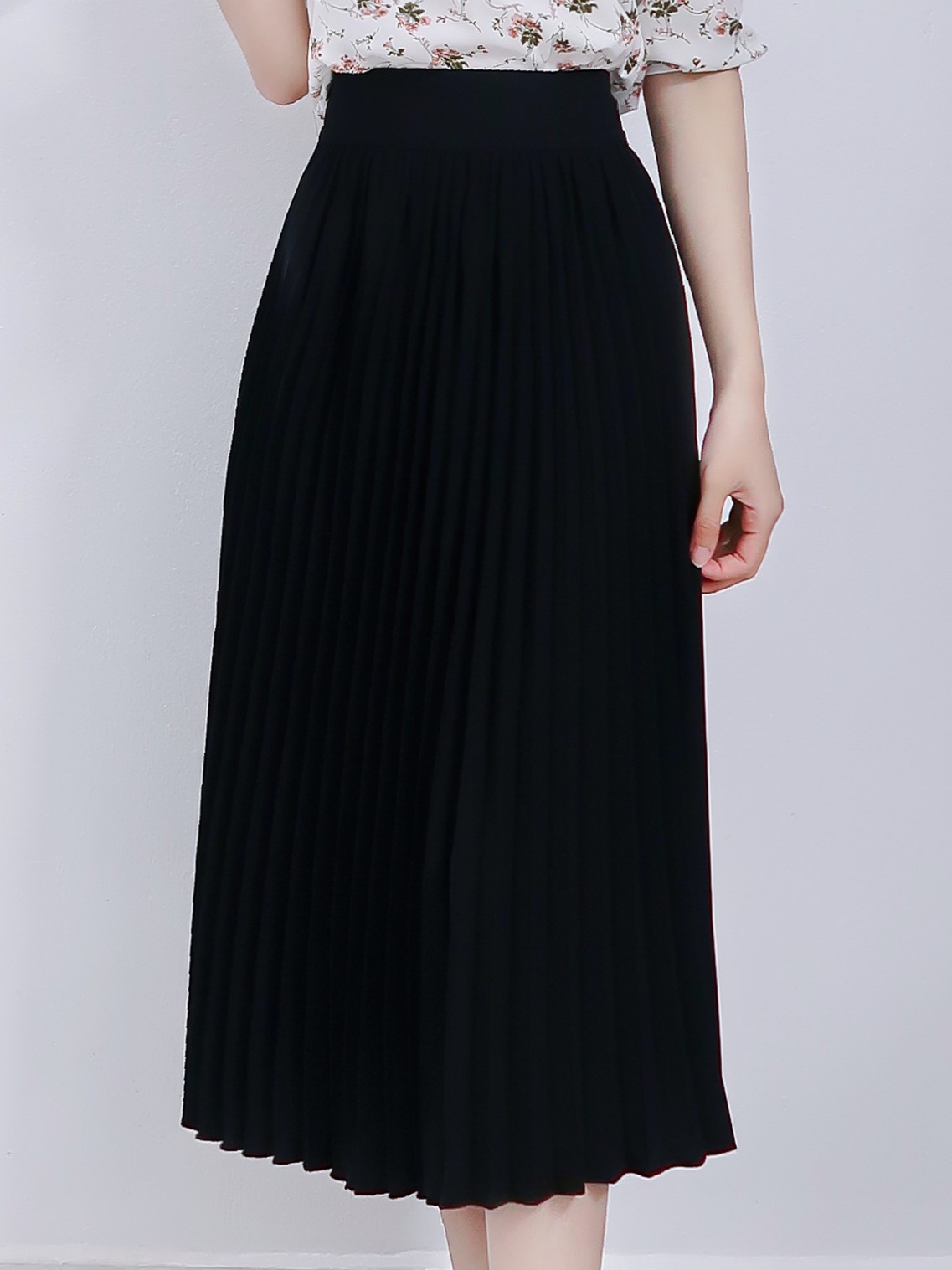 Chân váy Xếp ly Đen L