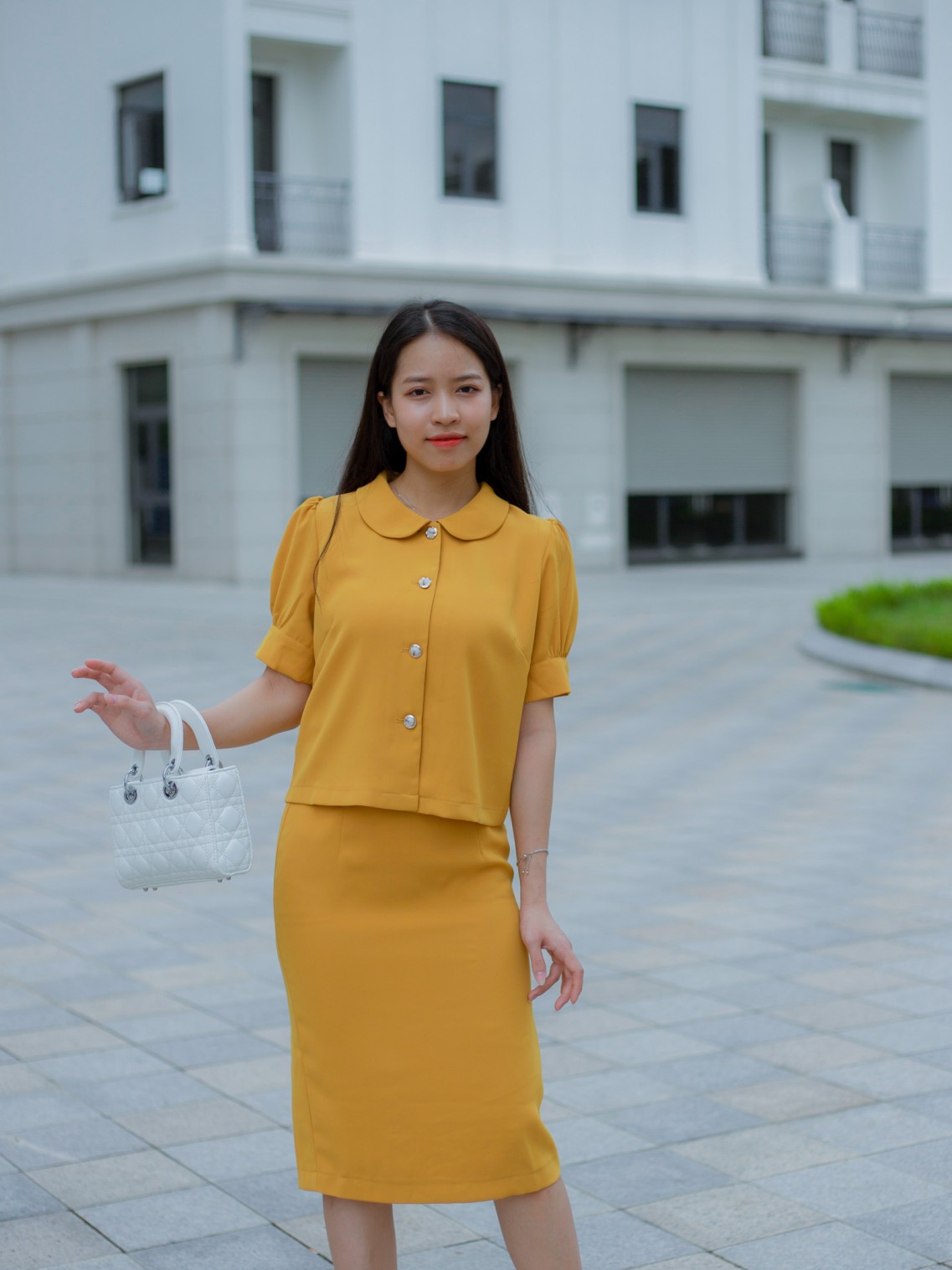 Set váy cổ tròn Vàng M