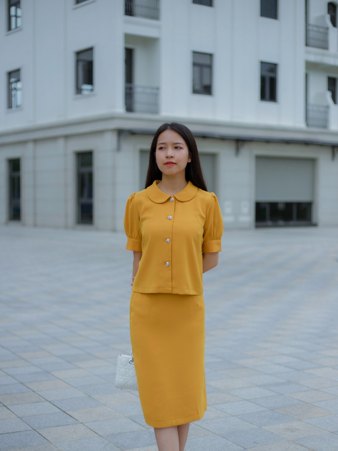 Set váy cổ tròn Vàng M